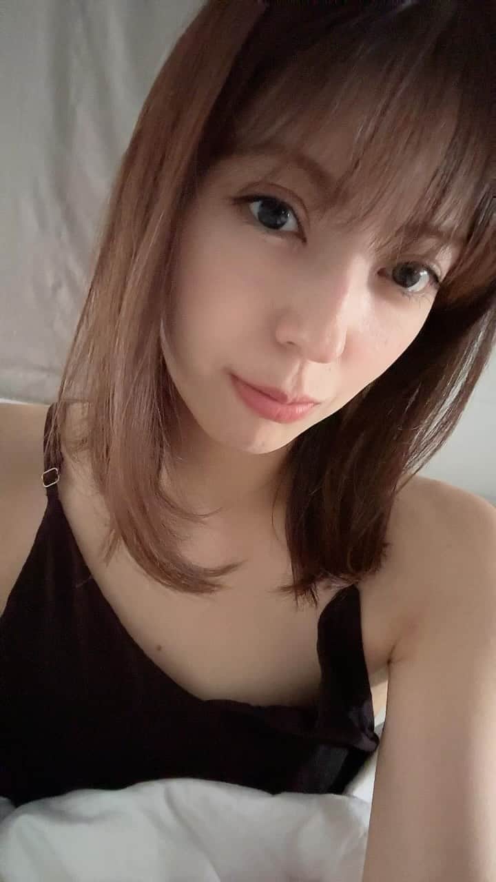 香川絵馬のインスタグラム：「本日のお仕事全部終了☑️ 一旦、お昼寝っ😊✨」