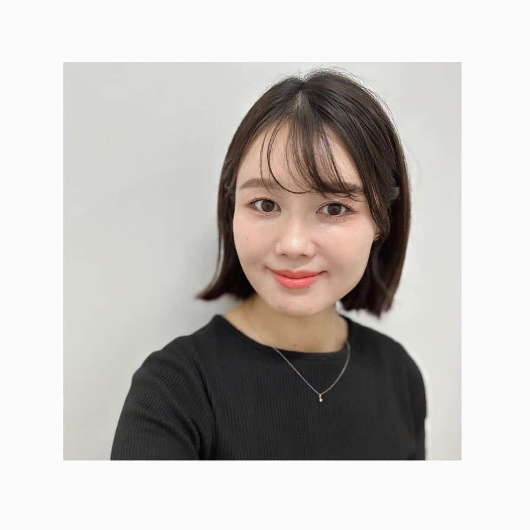 のインスタグラム：「. 時間をかけて色んな人から情報収集をして 良いとは聞いていた糸リフト 42歳になってやりたい欲もかなりあったし やるならせっかくやし報告というか参考になるような、 経過が分かるようにしたいなと思って 行ってきた！！ ⁡ 東京中央美容外科名古屋栄院の金澤先生に TCB式小顔美肌再生(糸リフト)の施術をしてもらいました✨ @tcb_kanazawa @tcb_nagoyasakae ⁡ ⁡ 写真、めちゃ緊張してる顔してるけど😂 丁寧なカウンセリングとめちゃくちゃ優しい先生でほんまに良かった！ ⁡ 溶ける糸を使ったリフトアップで、聞くところによるとみなさん、エイジングケアのメンテナンスとして受けられる方が多いそう。 ⁡ 痛みは少しはたしかにあるけど私は大丈夫だった✌️ とにかくクリニックの方と先生の安心感がすごくて身を委ねてるうちに終わってた✨(あ、顔か。笑) ⁡ 経過が楽しみです😊 また報告します♪ ⁡ ⁡ #東京中央美容外科 #名古屋 #糸リフト #小顔整形 #tcb式小顔美肌再生」