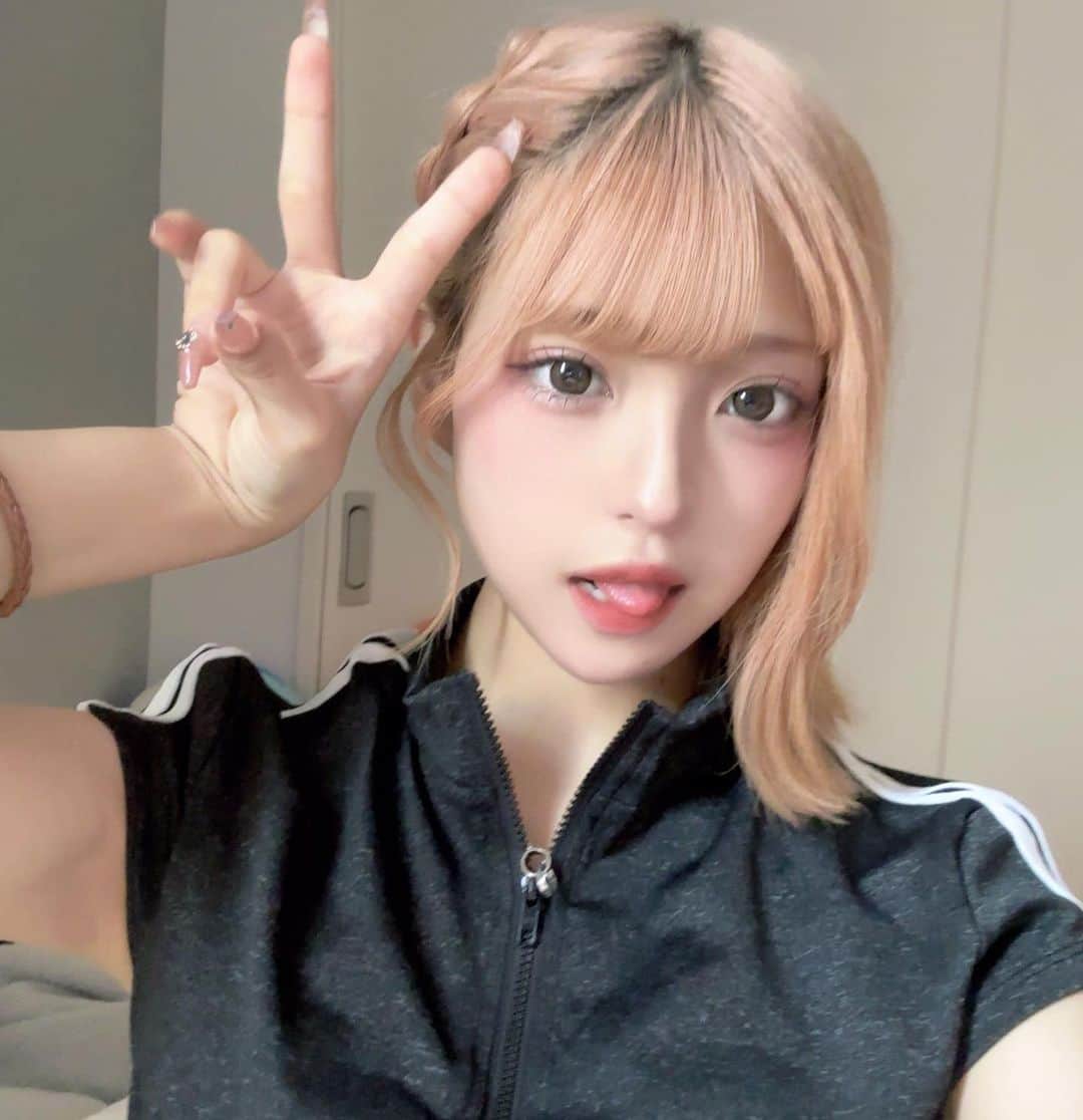 のインスタグラム：「. きのうのー（ ᴖ-ᴖ ）」
