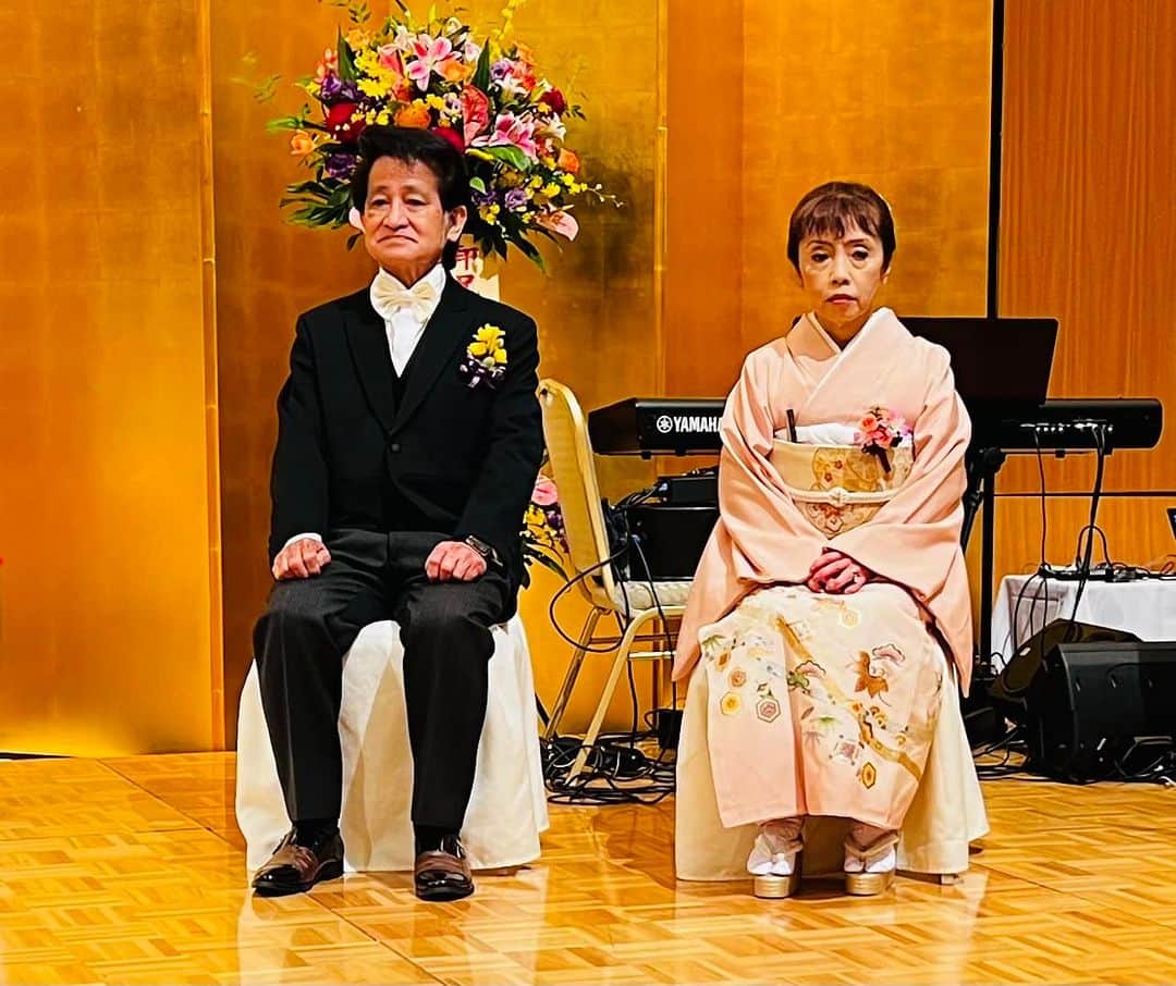 平井卓也さんのインスタグラム写真 - (平井卓也Instagram)「川原陞氏旭日双光章受章祝賀会に参加させていただきました。川原氏は香川県美容業生活衛生組合理事長として美容業界の発展のためにご尽力されました。また、美容学校の理事として次世代の美容師の育成にも熱心に取り組まれています。美容業界は人々の生活に多大な影響を与える素晴らしい分野です。外見だけでなく、人々が自分自身をより良く感じ、自信を持つ手助けをするなど社会を明るくすることにも貢献できます。超高齢社会に突入した日本を元気にするためにも、川原氏の益々のご活躍と業界の発展を祈ります。おめでとうございました。#平井卓也」9月18日 15時19分 - hiratakuchan0125