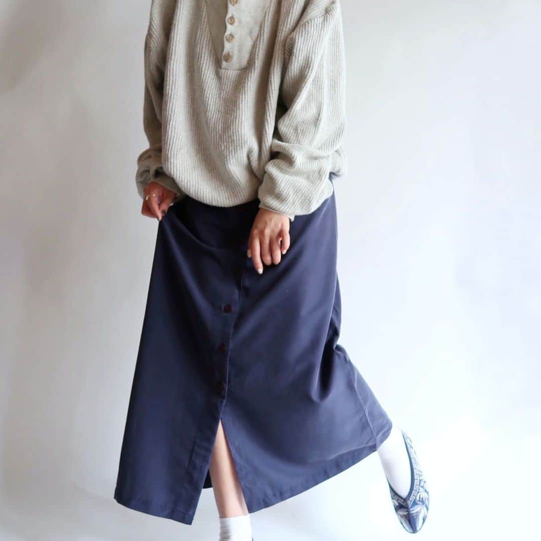 TheSunGoesDownのインスタグラム：「front button long skirt  staff 157cm」