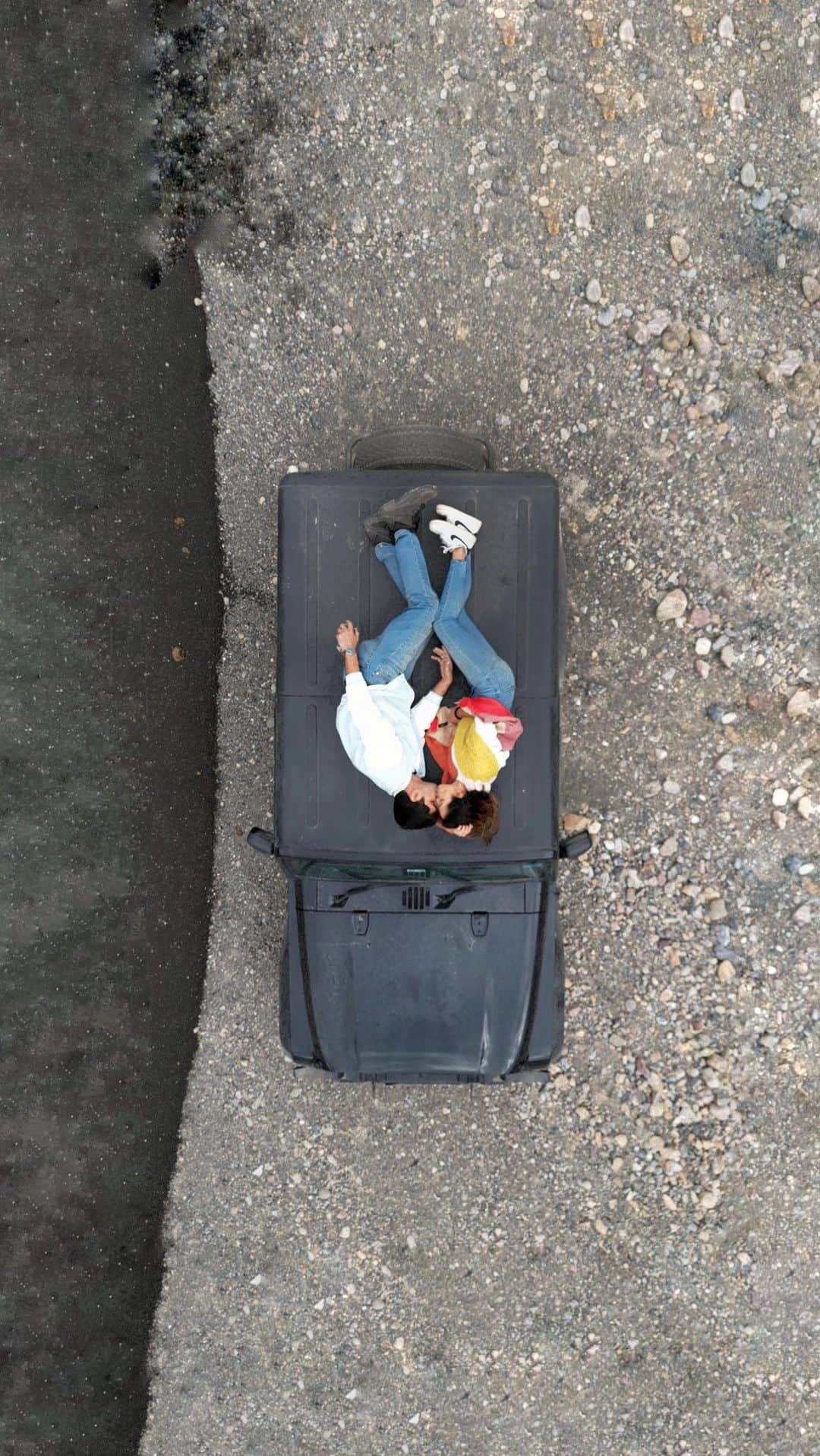 のインスタグラム：「Always ready to travel with him! Tag your travel partner ❤️  Guess where we are! Wrong answers only 🤣  #aakritirana #aakritiandrohan #reelsinstagram #couplevideos #transition #transitionreels #travelblogger #thar #mahindrathar #indiantravelblogger #couplevideos #india」