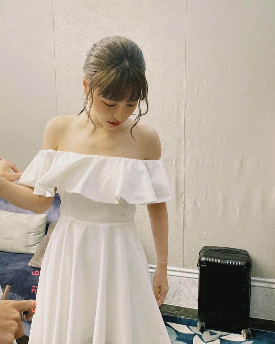 峮峮さんのインスタグラム写真 - (峮峮Instagram)「🧚‍♀️✨ . . . 忘了說 謝謝大家的入圍祝賀🩶 可以開香檳慶祝了 YAAAAA((៸៸⩊៸៸)𖥔 ࣪」9月18日 16時25分 - qun_04