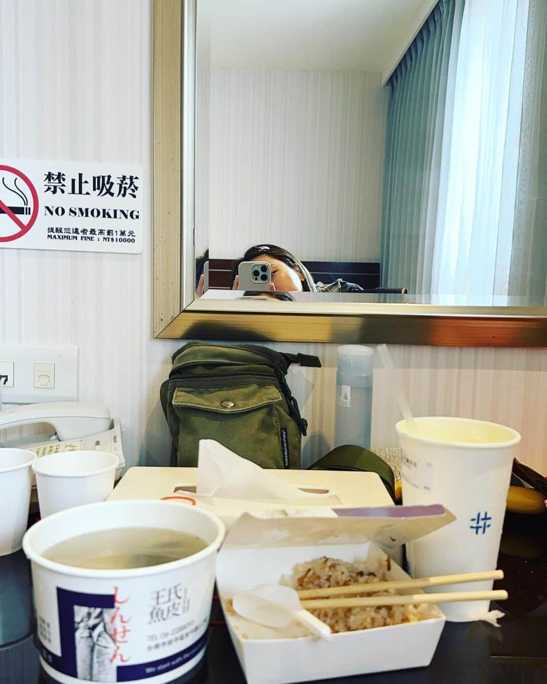 峮峮さんのインスタグラム写真 - (峮峮Instagram)「🧚‍♀️✨ . . . 忘了說 謝謝大家的入圍祝賀🩶 可以開香檳慶祝了 YAAAAA((៸៸⩊៸៸)𖥔 ࣪」9月18日 16時25分 - qun_04