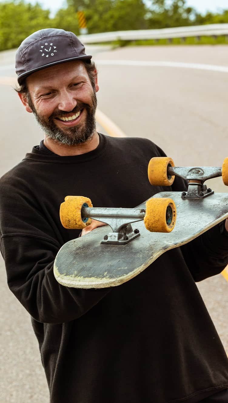 トニー・ホークのインスタグラム：「It is wildly impressive that @chad_caruso skated across the USA, but I was equally fascinated that he pushed switch half the time. Leg day is every day when you are covering 3000+ miles (Venice 🛹 Virginia) in less than two months. Hear his inspiring story on the latest @hawkvswolf.」