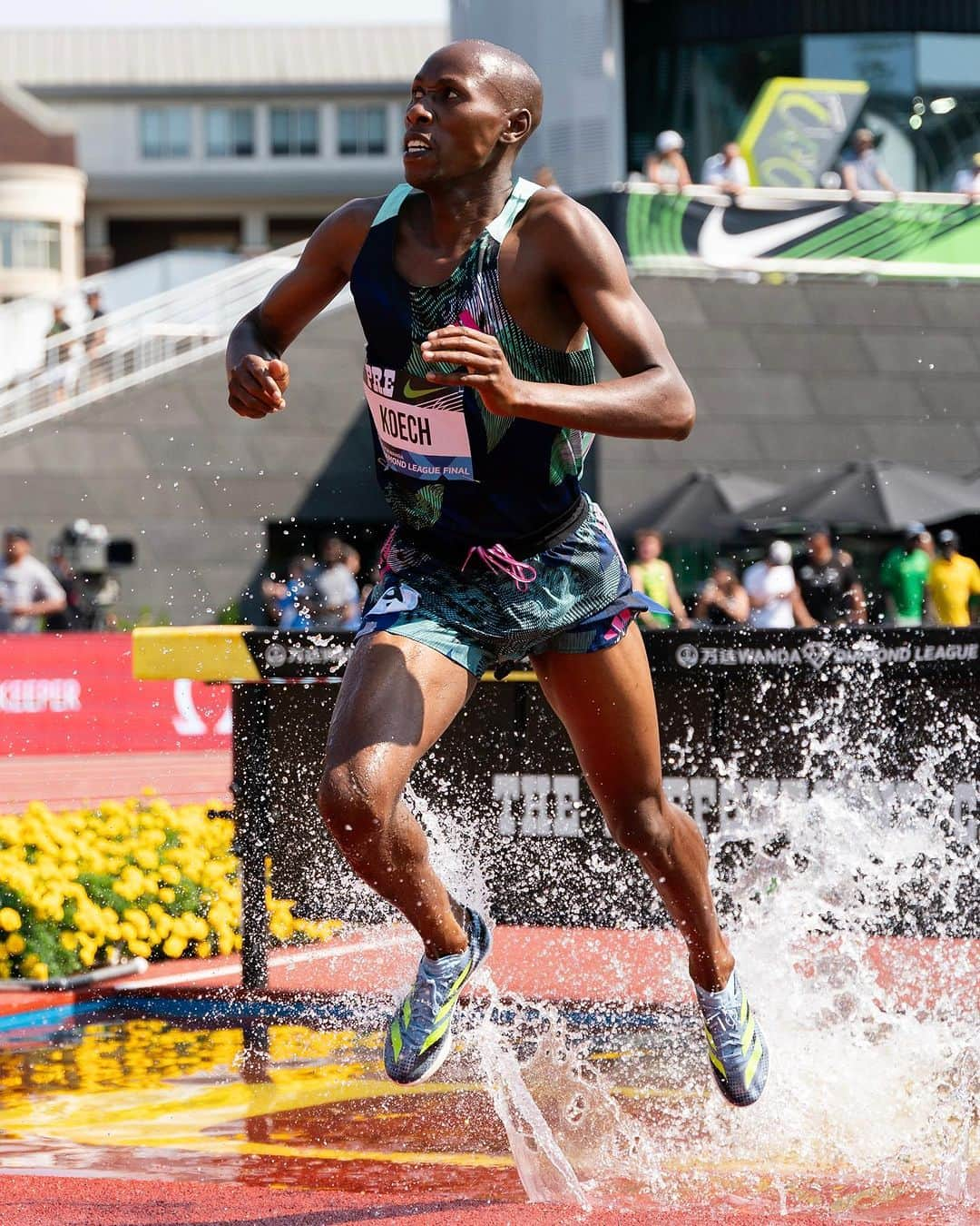 adidas Runningさんのインスタグラム写真 - (adidas RunningInstagram)「A HUGE congratulations to our latest Diamond League champs – they sparkled in Eugene this weekend ✨👏   💎 @marileidy_paulino_, dominating the 400m AGAIN 💎 @ihurdle_33.0inches, back with a bang in the 100m hurdles 💎 Emmanuel Wanyonyi, 800m winner at 19 💎 Jakub Vadlejch, making it rain in the javelin 💎 @simonkoechsteeple, 3,000m steeplechase king  👟 #Adizero  #ImpossibleIsNothing」9月19日 2時37分 - adidasrunning