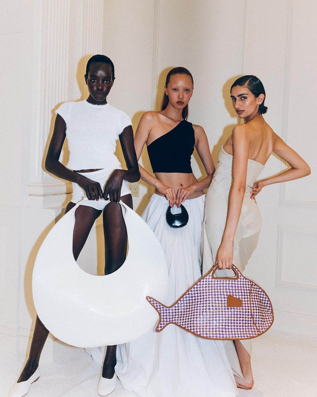 NYFW（ニューヨークファッションウィーク）のインスタグラム：「Category is: ludicrously capricious bags. #Staud returns to the #NYFW runway the only way @Staud knows how to — purse first and fabulous.」
