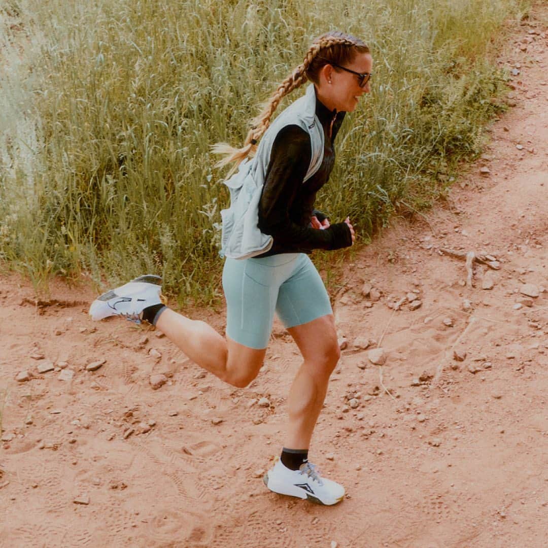 のインスタグラム：「Those incoming Autumn days shouldn't keep you off the trails 🍂   Our Nike Trail Repel Vest and Mid Layer help you bundle up with sweat-wicking materials, an assortment of pockets and even thumbholes. See more at the link in bio.」