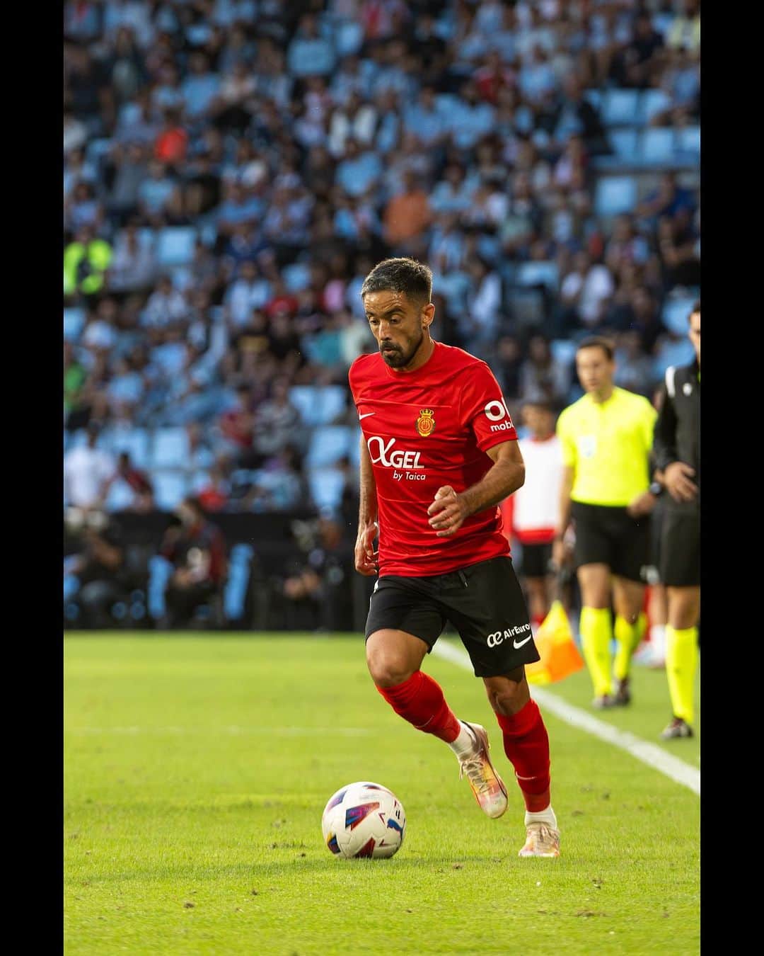 ハウメ・コスタのインスタグラム：「Creer siempre 💪🏻❤️🖤」
