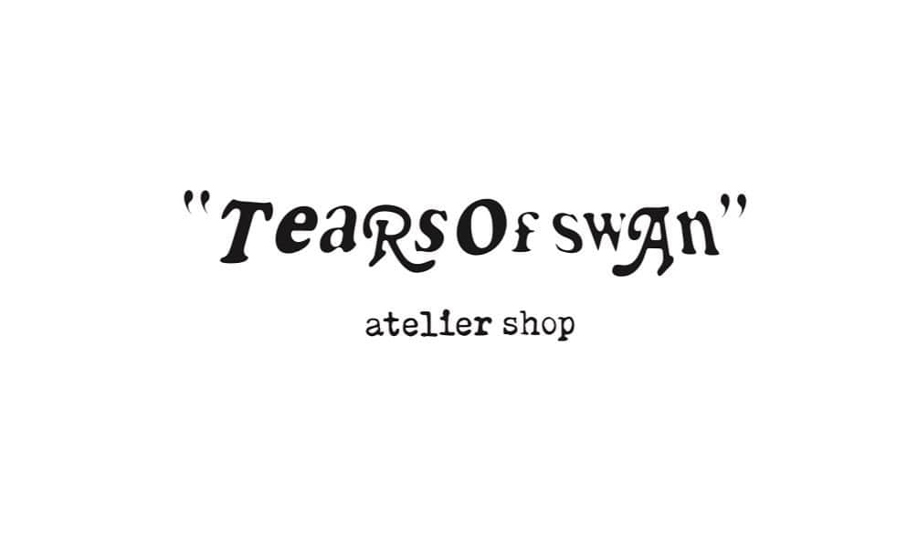 のインスタグラム：「Tears of Swan atelier shop、今週からのOPENは明日からになります!! 新作アイテム、コラボアイテムも多数ご用意して、店頭にて皆様のご来店お待ちしております😊🏬🗓  DAY:9/19(tue)〜24(sun) 　　10/3(tue)10/4(web)  10/11(wed)〜15(sun)  10/17(tue)〜19(thu) OPEN:13:00〜20:00 PLACE:東京都目黒区上目黒2-25-13 エムス南405 TEL:03-6303-2056 WEB:https://www.tearsofswan.com/   @tears_of_swan  #tearsofswan  #tearsofswan_ateliershop #目黒銀座商店街 #中目黒」