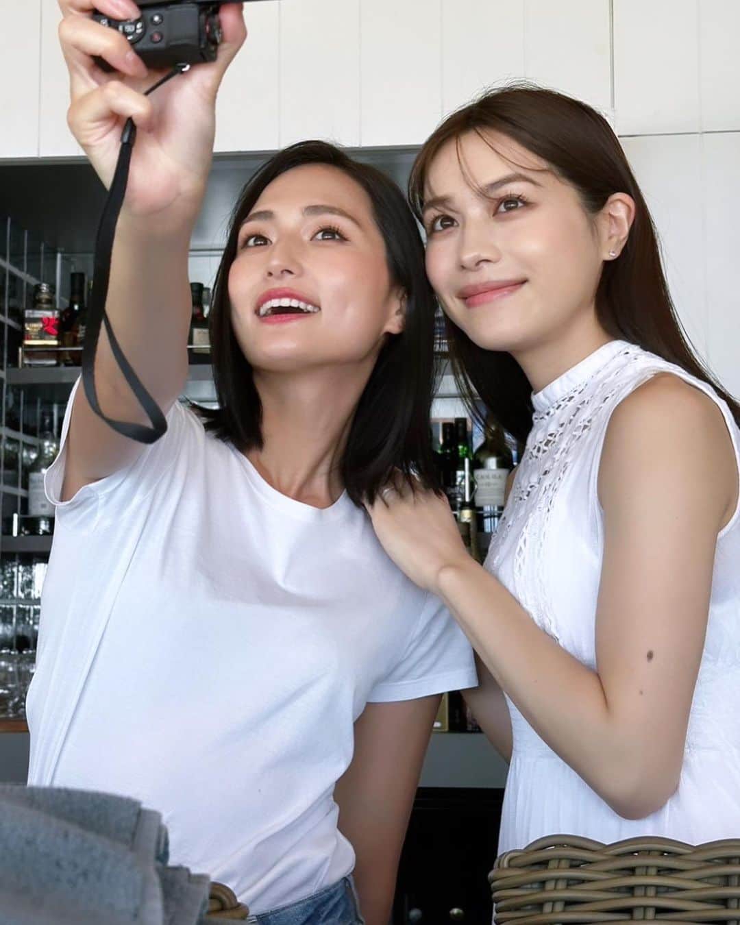山賀琴子のインスタグラム：「意外かと思われるかもしれないけど仲が良いメンバーで😂🤍」