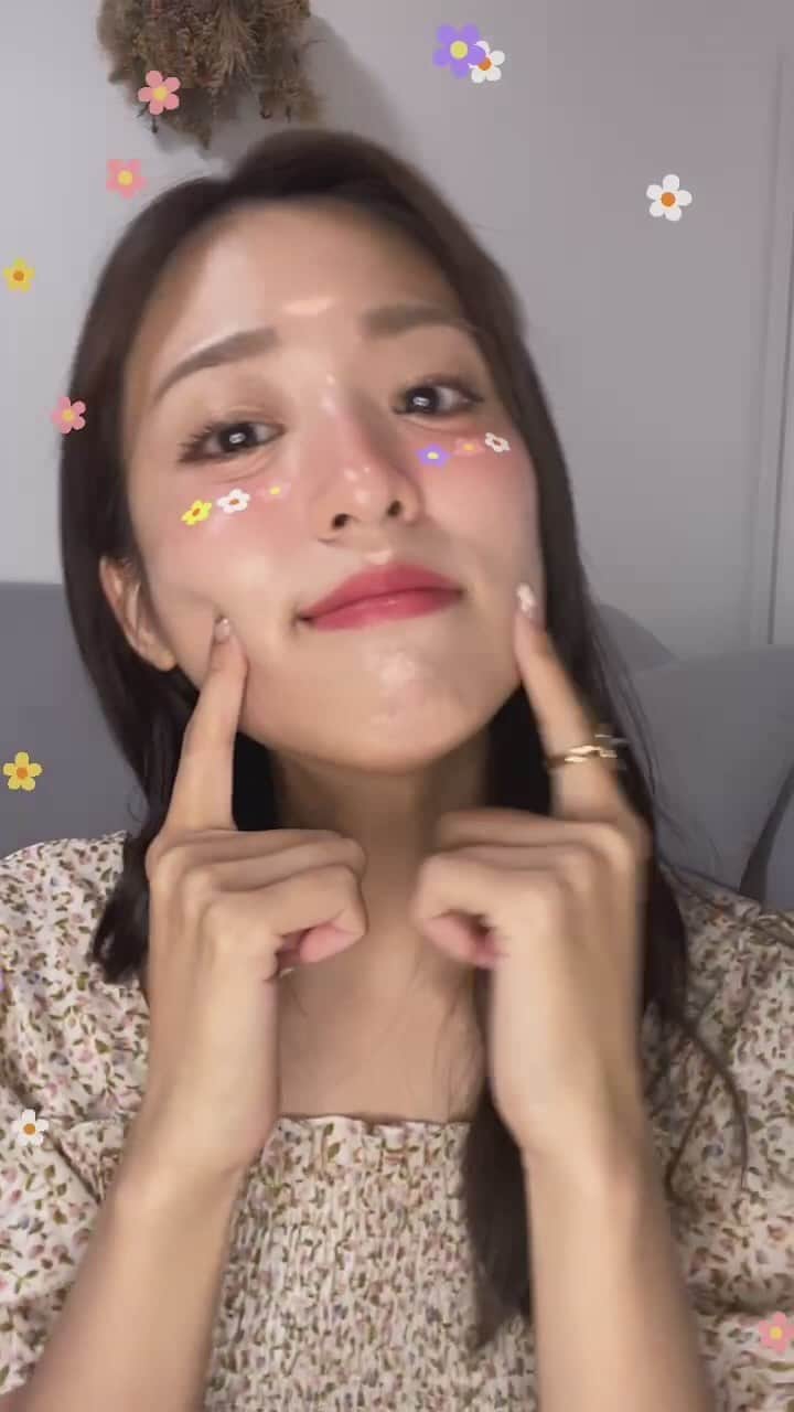 長谷川愛のインスタグラム：「久しぶりのインスタライブありがとうございましたー☺️💕  みんなとゆっくり過ごせてよかったー♡♡  途中なんで目薬さしたんやろ。。笑」