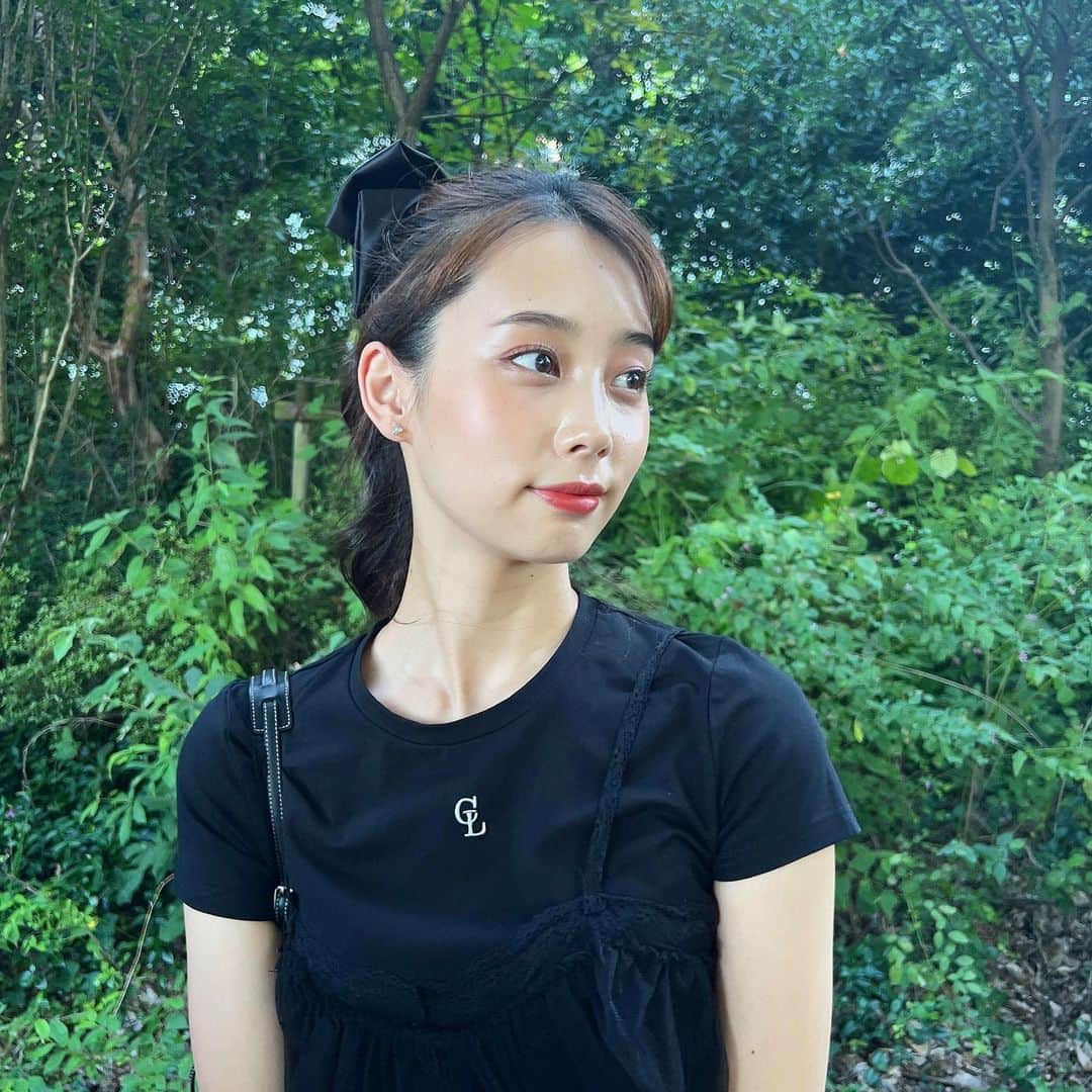 のインスタグラム：「早く秋こい🍂🌾 . . #公園 #ポニーテール #ビスチェ」