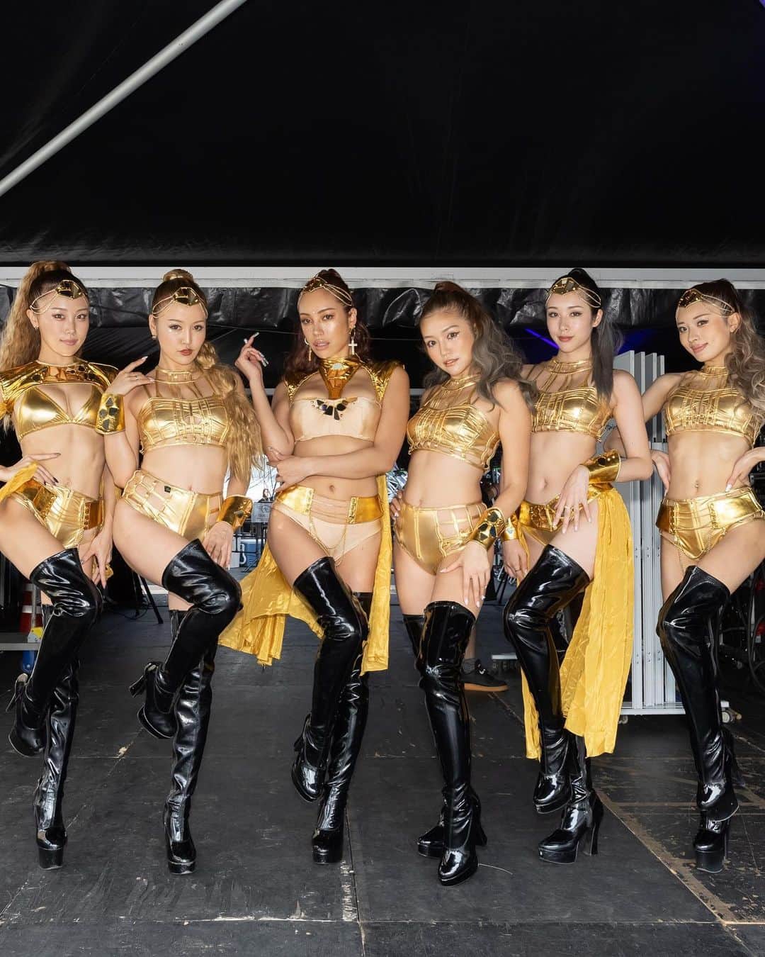 MIYABIさんのインスタグラム写真 - (MIYABIInstagram)「誰もが憧れる　@ultrajapan のステージに今年は2日間も出演させて頂き感謝です🥹🙏  フェス大好きな皆んなと、いつも応援してくれてるファンの方との素敵な時間となりました👏  去年はultra初ステージで緊張してた事が悔しくて、今年はしっかり準備して最高のステージを噛み締めました💃❤️‍🔥  まだまだですが、これからも応援してくれたら嬉しいです🫶  関係者の皆様、事務所の方々たくさんサポートして頂きありがとう御座いました🙇‍♀️  また来年もこの景色が見れますようにっ🇯🇵🔥🙏  #cyberjapandancers  #サイバージャパンダンサーズ  #ウルトラジャパン  #ultrajapan2023」9月18日 19時35分 - cjd_miyabi