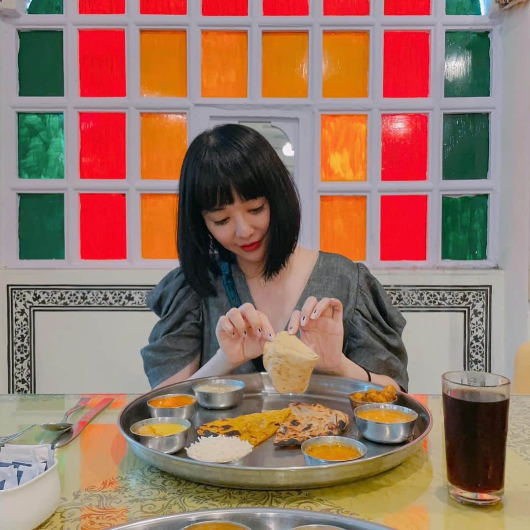 カオルコのインスタグラム：「🇮🇳🍛👳🏾‍♀️  3食カレーなのだ。  #india #カレー #foodporn  #foodstagram  #travel  #yum #happylife」
