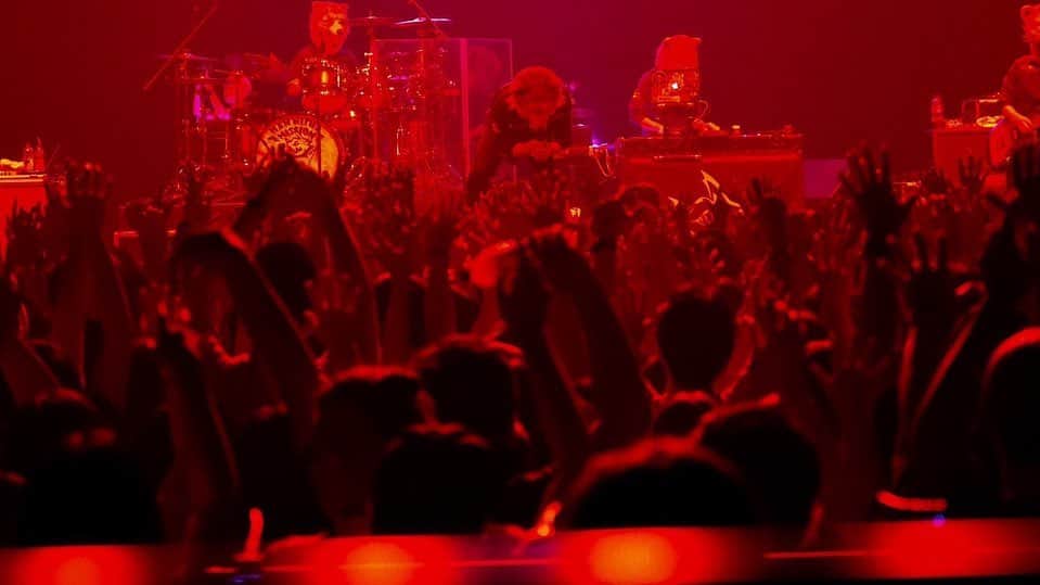Man With A Missionのインスタグラム