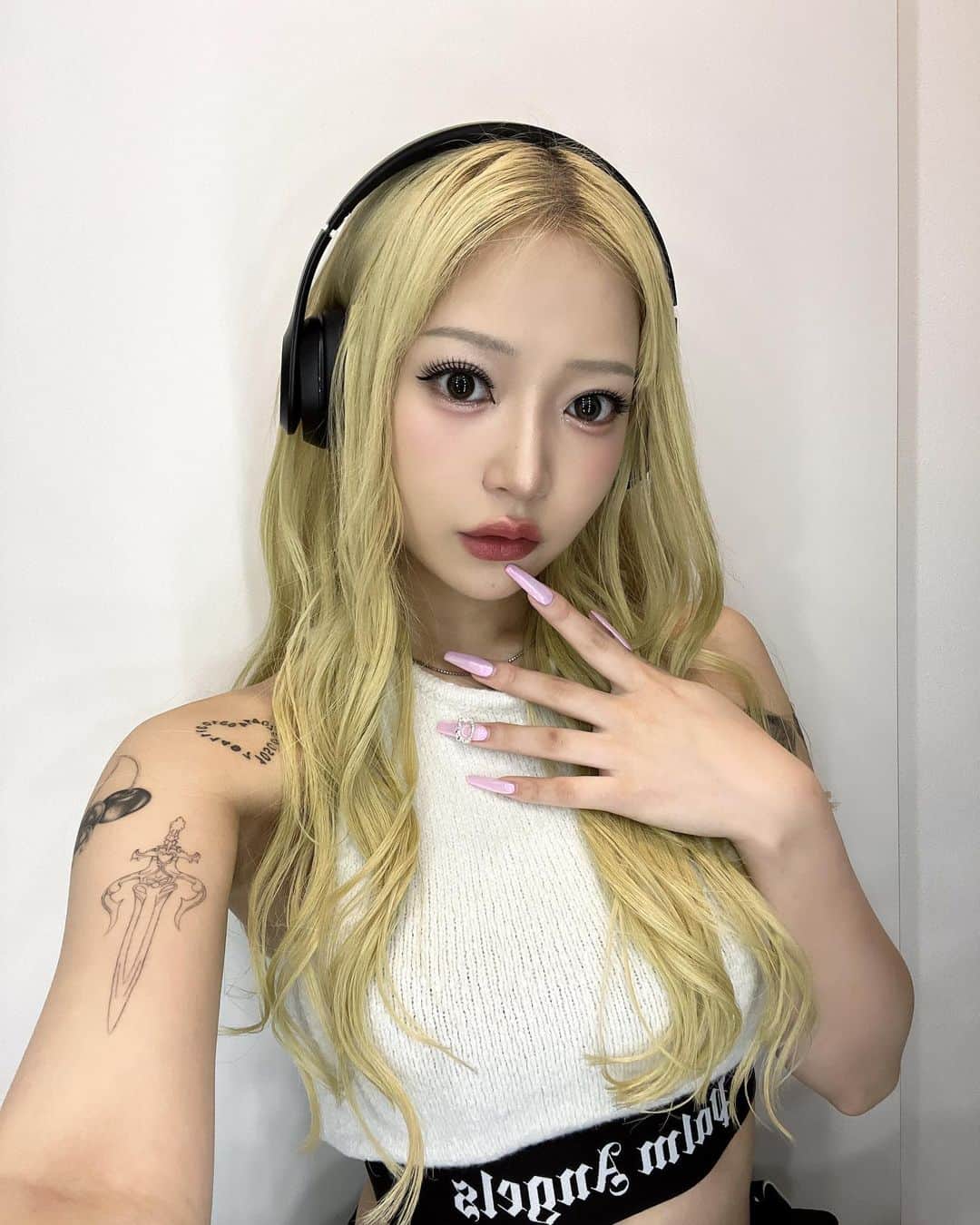 のインスタグラム：「あんま聞かないラブソングも 君が歌うならいいのかも꒰∪´ɞ̴̶̷ ·̫ ɞ̴̶̷ ꒱」