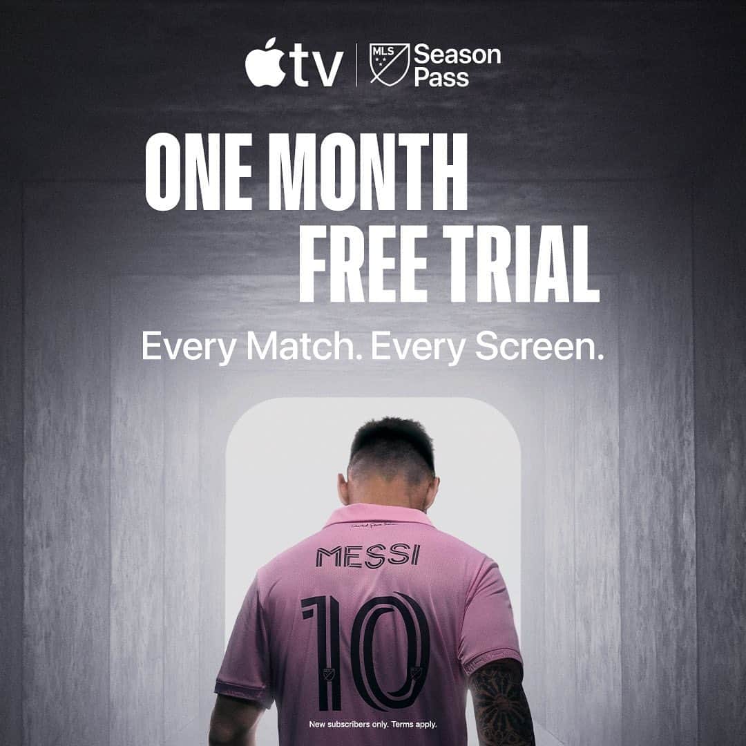 リオネル・メッシのインスタグラム：「It’s @intermiamicf vs @torontofc on Wednesday, and the race for the playoffs is on. Check out every match with a One Month Free Trial of #MLSSeasonPass on @appletv. Use the link in my bio to sign up.  El miércoles jugamos @intermiamicf vs @torontofc, continúa la carrera por los playoffs. Ahora podés mirar todos los partidos con un mes gratis para probar el #MLSSeasonPass en @appletv. En el link de mi bio está el enlace para suscribirse.」