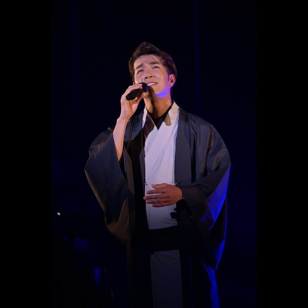 中澤卓也のインスタグラム：「中澤卓也 演歌・歌謡曲ツアー2023 in トークネットホール仙台🎤✨  2023/09/11 Photo by @shirahara   仙台も最高に楽しかったです👍✨ さぁ、明日は京都公演😎🎤 配信チケットもありますよー🙆‍♂️  #演歌歌謡曲ツアー #全国ツアー #仙台 #トークネットホール仙台 #白原写真館 #おもひで #handsmade #陽はまた昇る #中澤卓也」