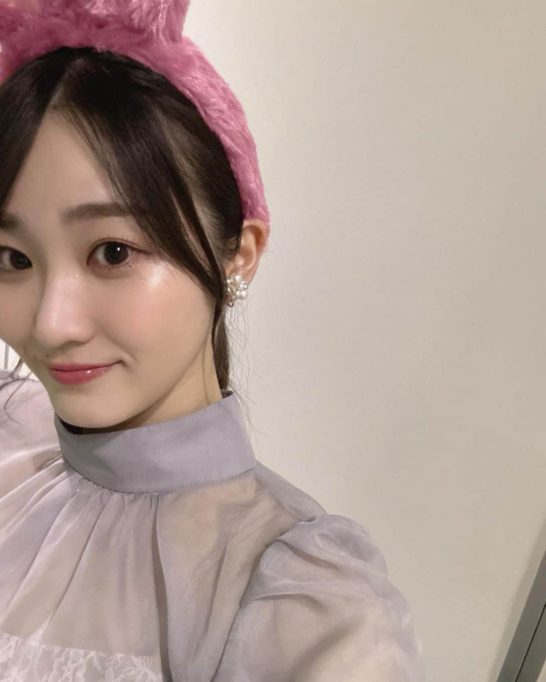 潮紗理菜のインスタグラム：「🐇🤍」