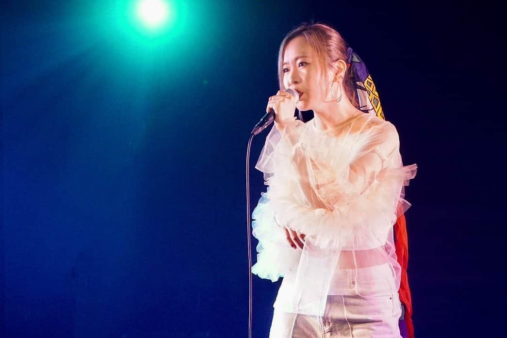 伊藤菜々子のインスタグラム：「昨日は #原宿RUIDO さんにてライブでした！ ありがとうございました😊  ブログに写真たくさん！載せましたー！ https://ameblo.jp/sevenana0215/entry-12820998124.html  #シンガーソングライター #ライブハウス #ライブ #弾き語り #原宿 #東京」