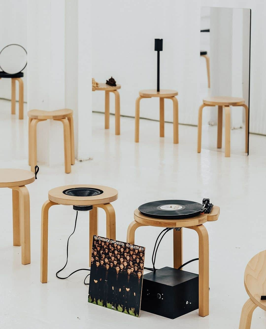 Artekさんのインスタグラム写真 - (ArtekInstagram)「The exhibition 'Hackability of the Stool' has arrived in London for London Design Festival. Make sure to visit the Vitra Showroom in Shoreditch to discover Daisuke Motogi's interventions on Stool 60.⁠ ⁠ Daisuke Motogi, founder of Japanese studio DDAA LAB, has explored different functions applied to the Stool 60, in 100 variations. Brought together in an exhibition, the modified stools create a fascinating landscape that starts a conversation about the optimization of mass-production methods and the creation of multi-functional objects that ultimately also re-interpret the essence of the original design. ⁠ ⁠ The exhibition opens today and will continue until October 6th.⁠ ⁠⁠ Address: ⁠ Vitra Showroom, 32 Rivington Street, London, EC2A 3LX⁠ ⁠ Exhibition Design: DDAA LAB @ddaa_inc⁠ ⁠ Graphic Design: @takahiro_yasuda (CEKAI）⁠ Images: @taranwilkhu」9月18日 20時32分 - artekglobal