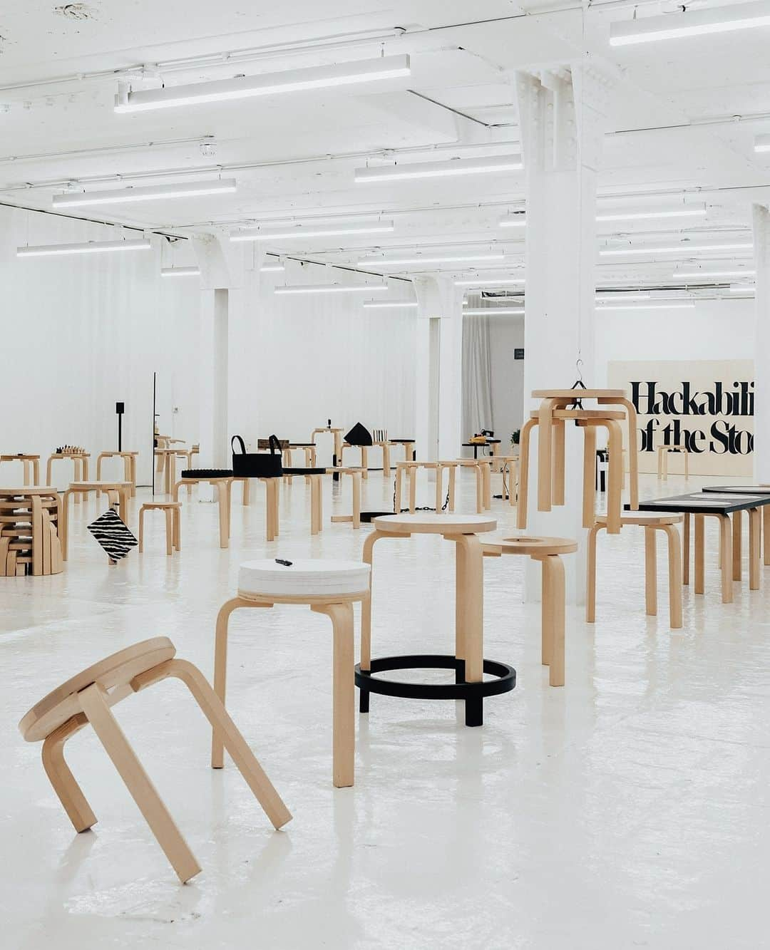 Artekさんのインスタグラム写真 - (ArtekInstagram)「The exhibition 'Hackability of the Stool' has arrived in London for London Design Festival. Make sure to visit the Vitra Showroom in Shoreditch to discover Daisuke Motogi's interventions on Stool 60.⁠ ⁠ Daisuke Motogi, founder of Japanese studio DDAA LAB, has explored different functions applied to the Stool 60, in 100 variations. Brought together in an exhibition, the modified stools create a fascinating landscape that starts a conversation about the optimization of mass-production methods and the creation of multi-functional objects that ultimately also re-interpret the essence of the original design. ⁠ ⁠ The exhibition opens today and will continue until October 6th.⁠ ⁠⁠ Address: ⁠ Vitra Showroom, 32 Rivington Street, London, EC2A 3LX⁠ ⁠ Exhibition Design: DDAA LAB @ddaa_inc⁠ ⁠ Graphic Design: @takahiro_yasuda (CEKAI）⁠ Images: @taranwilkhu」9月18日 20時32分 - artekglobal