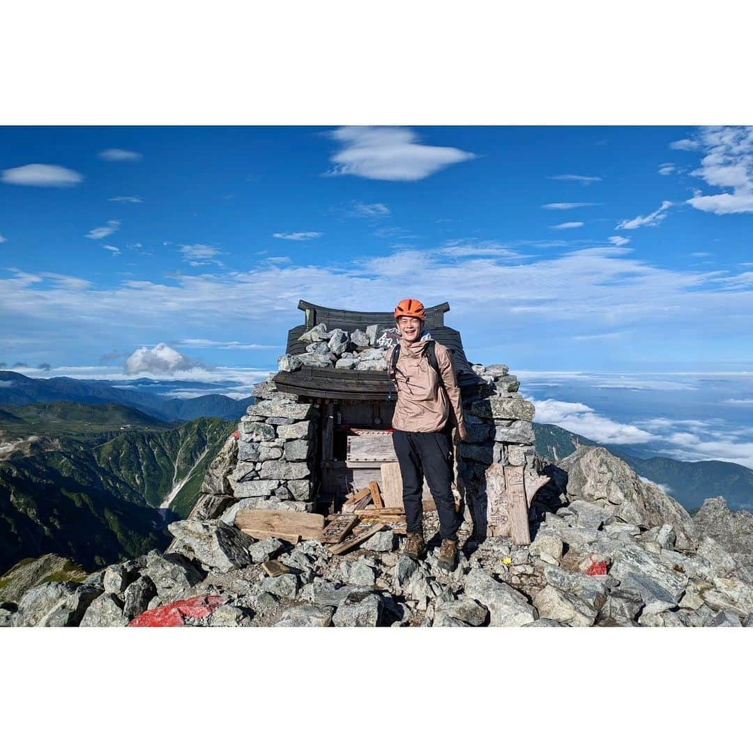 井之脇海さんのインスタグラム写真 - (井之脇海Instagram)「夏の思い出⛰️  先月、剱岳・立山縦走してきました。  憧れだった剱岳。 岩がゴツゴツしていて、岩好きの僕にはたまらない山でした。  最高でした。 身体は疲れたけど、心はリフレッシュ。  秋はどこの山に行こうかな〜  #立山連峰 #剱岳 #登山が好き #いつか山に住みたい」9月18日 20時32分 - kai_inowaki