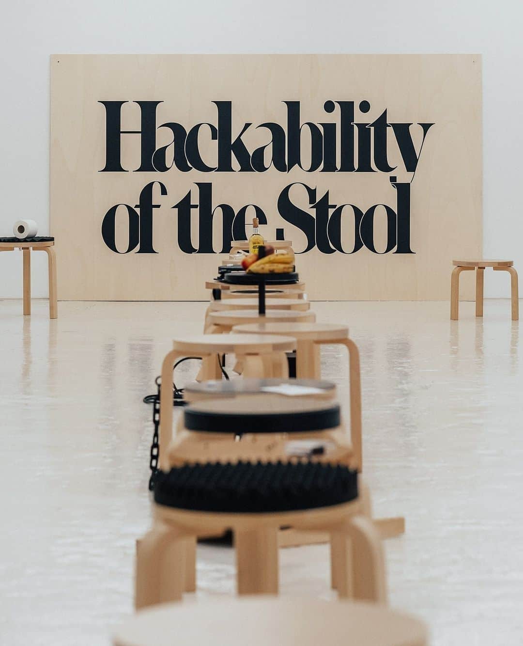 のインスタグラム：「The exhibition 'Hackability of the Stool' has arrived in London for London Design Festival. Make sure to visit the Vitra Showroom in Shoreditch to discover Daisuke Motogi's interventions on Stool 60.⁠ ⁠ Daisuke Motogi, founder of Japanese studio DDAA LAB, has explored different functions applied to the Stool 60, in 100 variations. Brought together in an exhibition, the modified stools create a fascinating landscape that starts a conversation about the optimization of mass-production methods and the creation of multi-functional objects that ultimately also re-interpret the essence of the original design. ⁠ ⁠ The exhibition opens today and will continue until October 6th.⁠ ⁠⁠ Address: ⁠ Vitra Showroom, 32 Rivington Street, London, EC2A 3LX⁠ ⁠ Exhibition Design: DDAA LAB @ddaa_inc⁠ ⁠ Graphic Design: @takahiro_yasuda (CEKAI）⁠ Images: @taranwilkhu」