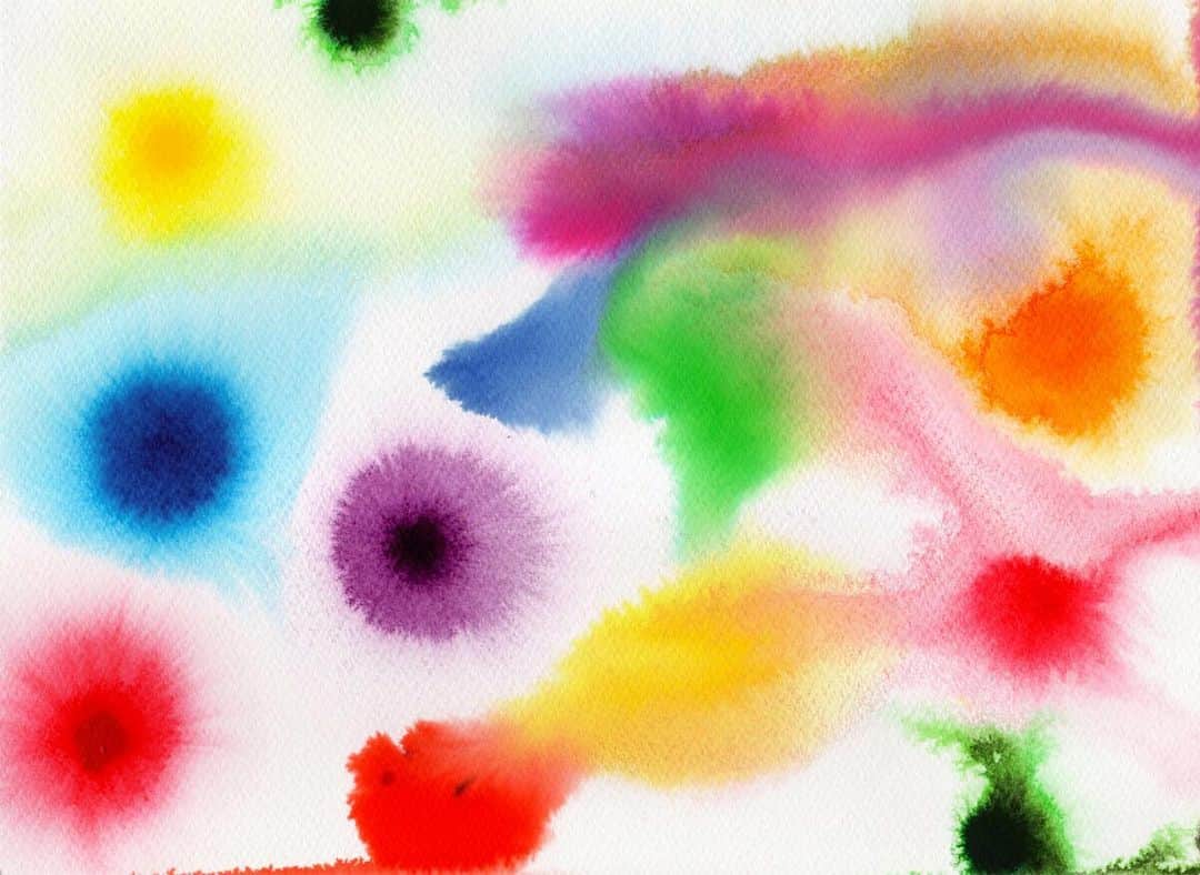 ザッキーシャリフのインスタグラム：「Back in the studio ❤️‍🔥 “Poppy Love” Ink on paper - Paint study Sept 2023」