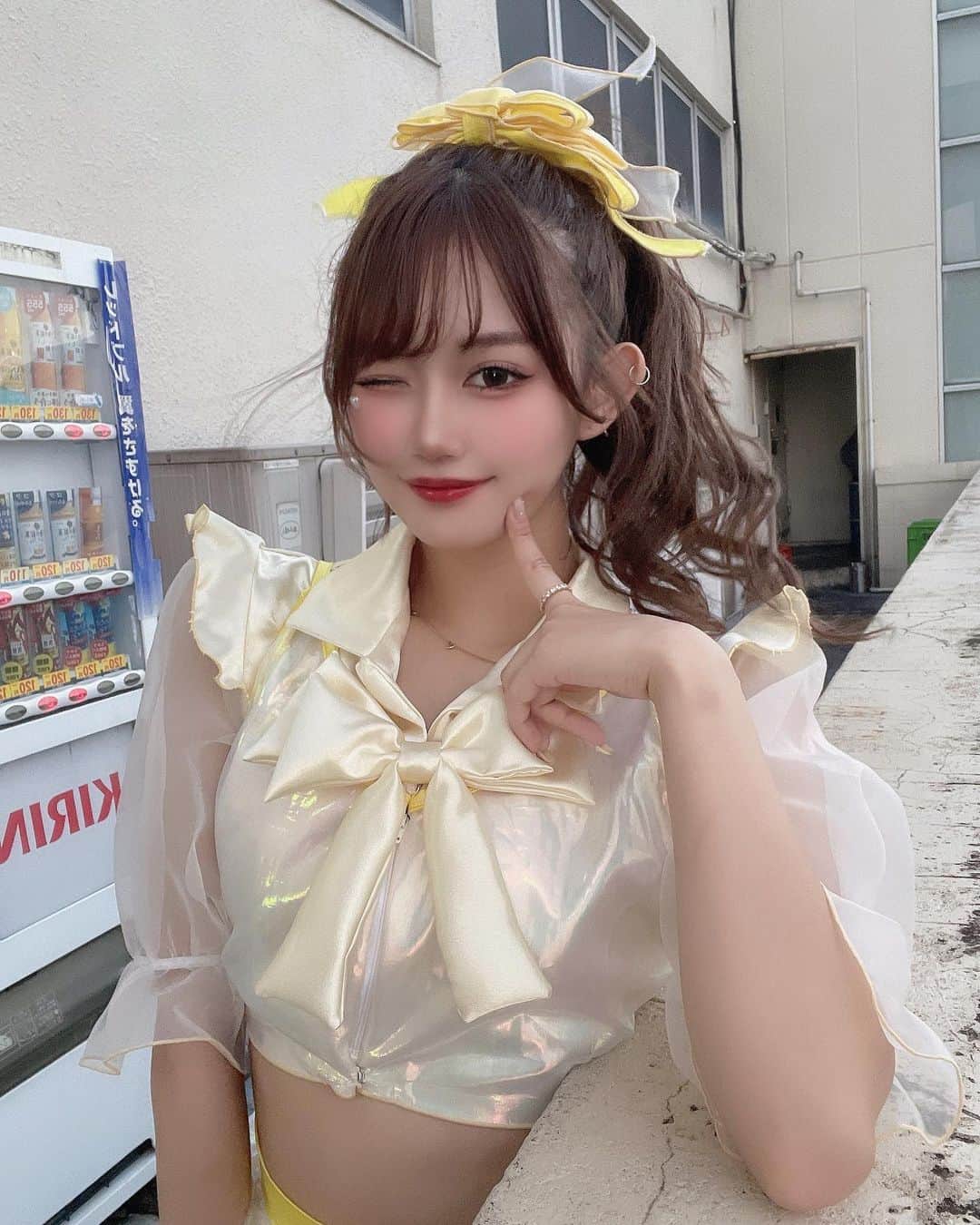 加藤夏歌のインスタグラム：「#iiiidolll 💛💛 . デビューライブ、 来てくださった皆さま ありがとうございました🌼 改めて　黄色担当のなつかです☀️💛 . 未だに余韻がすごくてるんるんしてる🎶 たくさんの方が会いに来てくれて 本当に嬉しかったです🥺 これからたくさんライブしていくので 会いに来てくださいね？？💛 . みんなでちむちむしたい。」