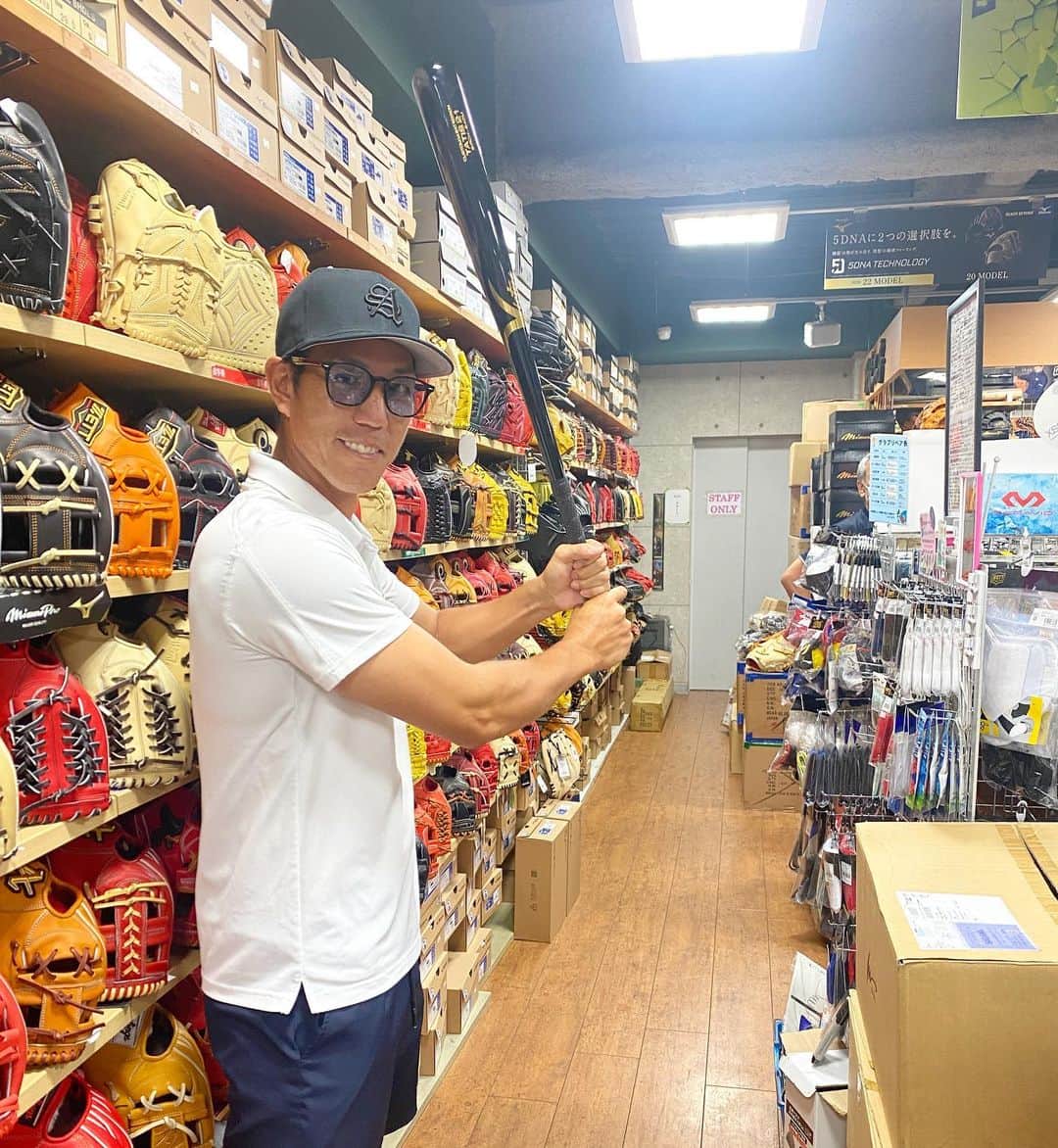 のインスタグラム：「このバットにしました🤗」