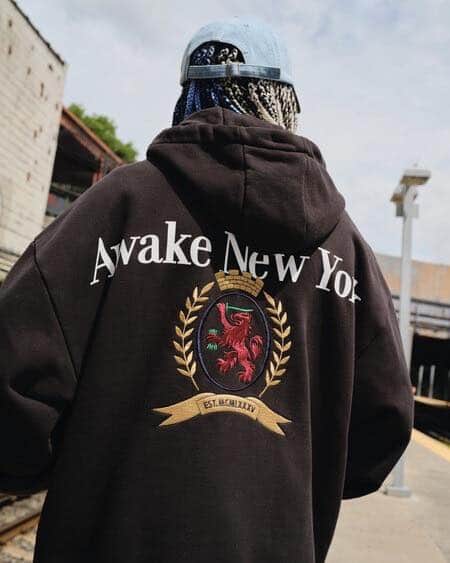 ビームスさんのインスタグラム写真 - (ビームスInstagram)「… Tommy Jeans × Awake NY 9.20（Wed）Release at BEAMS HARAJUKU  @TommyJeans @AwakeNewYorkClothing  Tommy Jeansの伝統と、Awake NYの現代的なスピリットを融合させ、90年代ヒップホップ時代のバック・トゥ・スクールという視点を再解釈したコレクションが登場します。9月20日（水）より「ビームス 原宿」にて発売！  どうぞお楽しみに！  ▽発売日 2023年9月20日（水）  ▽販売店舗 ビームス 原宿 @beams_harajuku  @beams_mens_casual #TommyJeans #TommyxAwakeNY #beams #トミージーンズ #ビームス」9月18日 21時00分 - beams_official