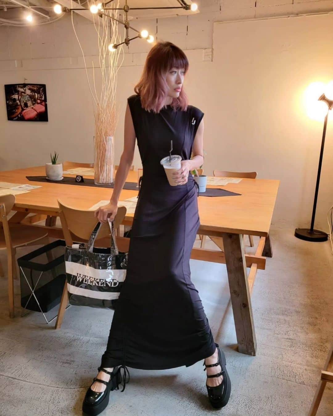 山田優のインスタグラム：「まだ暑い日が続いてますね🌞 水分補給忘れずに〜!!  #onepiece @irojikake  #shoes @melissashoesjapan  #bag @the_weekend_hotel」