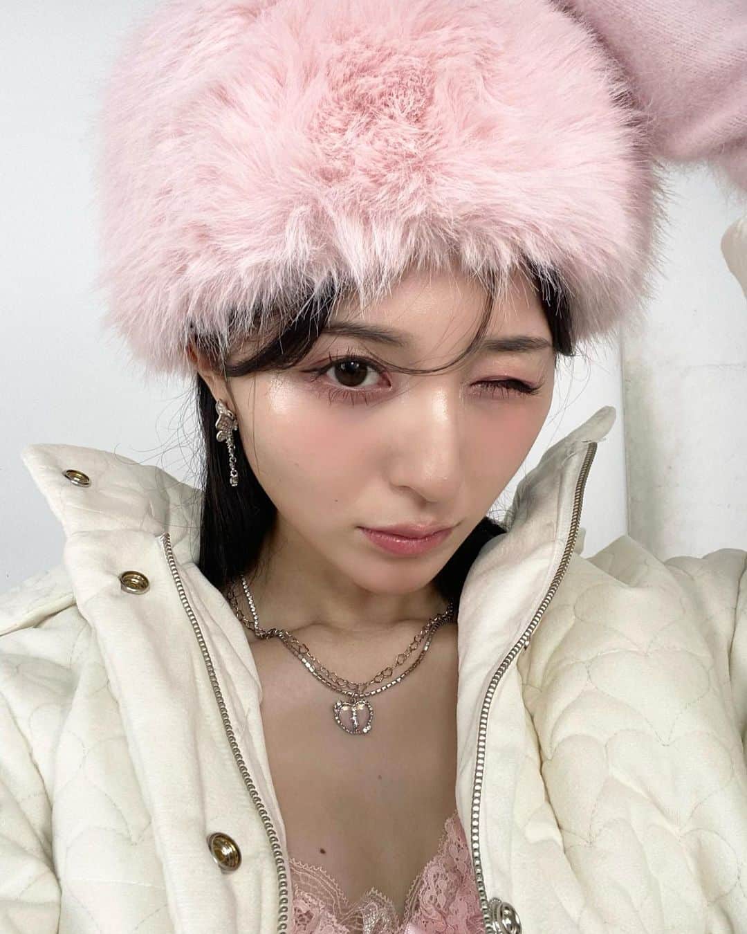 吉井美優のインスタグラム：「オフショット 🩷🪽」