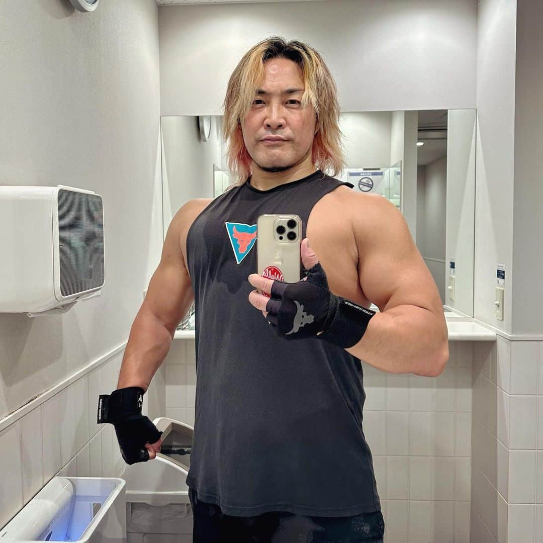 棚橋弘至さんのインスタグラム写真 - (棚橋弘至Instagram)「夜トレ終わり💪  #三頭筋 #triceps #anytimefitness #長崎県   💪(￣(工)￣)👍」9月18日 21時14分 - hiroshi_tanahashi