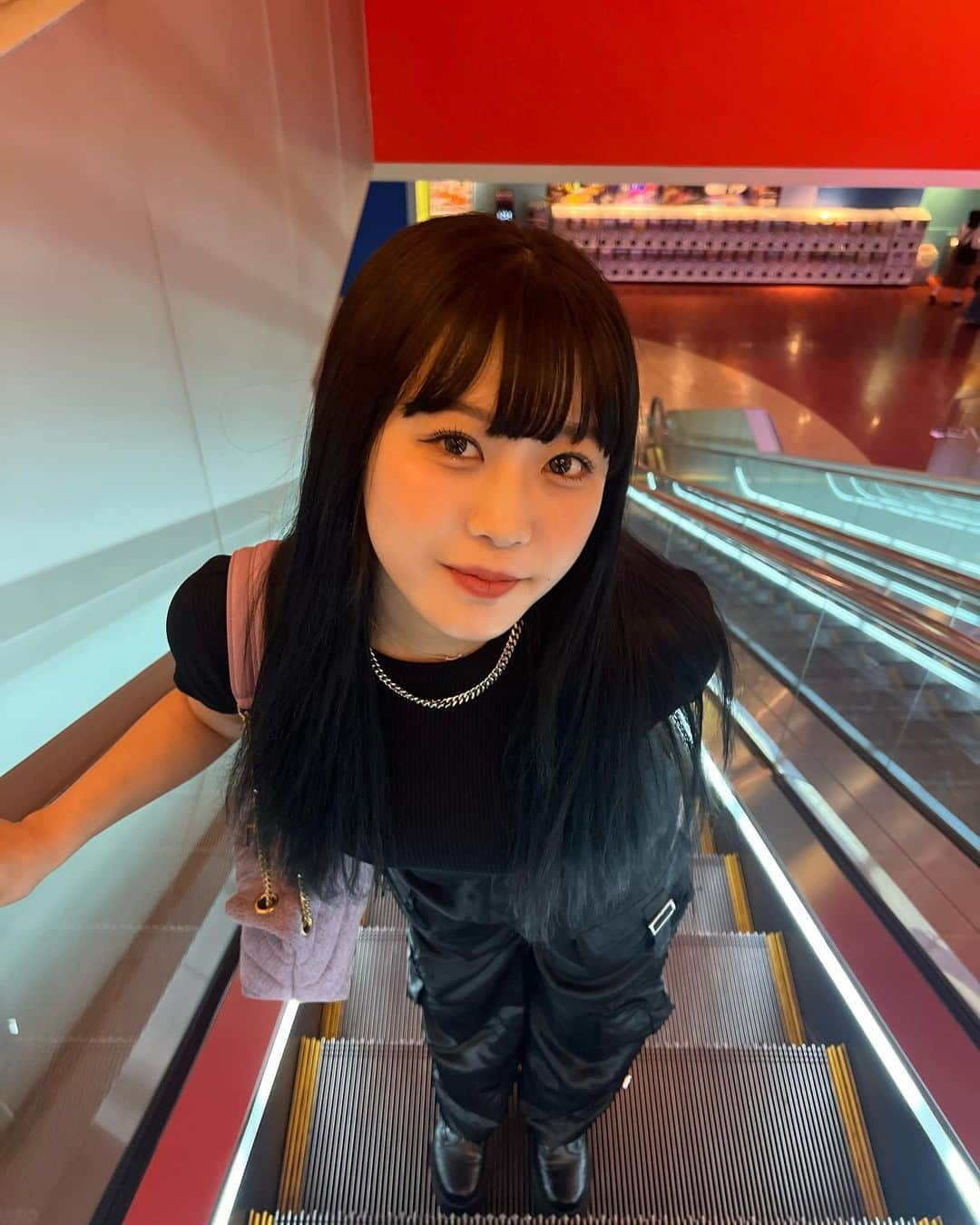 山下恵奈のインスタグラム：「やっぱ9月ってまだ夏かも🎢💧💖」