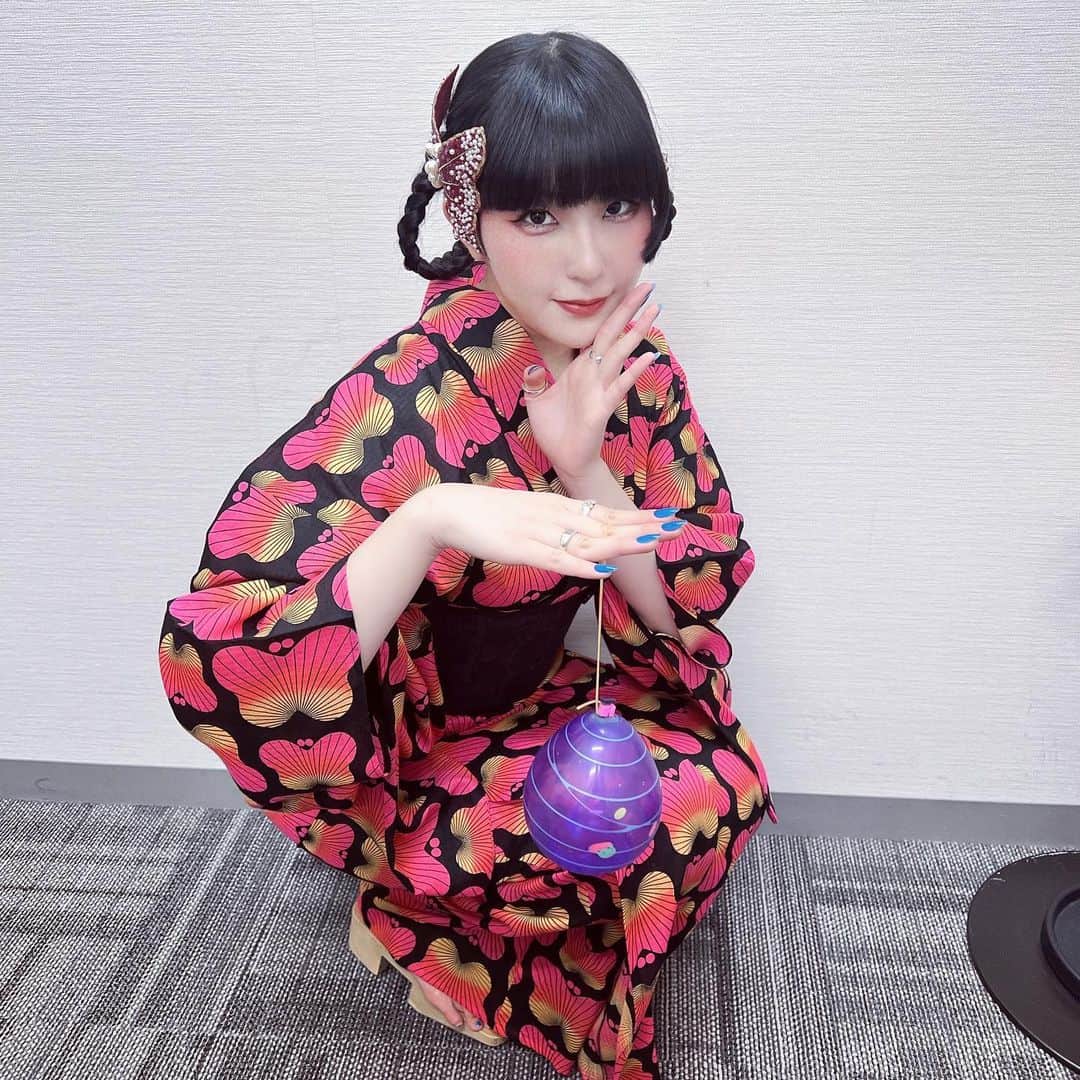 DAOKOさんのインスタグラム写真 - (DAOKOInstagram)「もう秋かな？ 今年は浴衣着れました🫡ありがとうございます、大好きな方々に可愛くして頂きました🫶 styling by @poromporom  hair & make up by @megumikuji_luckhair」9月18日 21時47分 - daoko_official