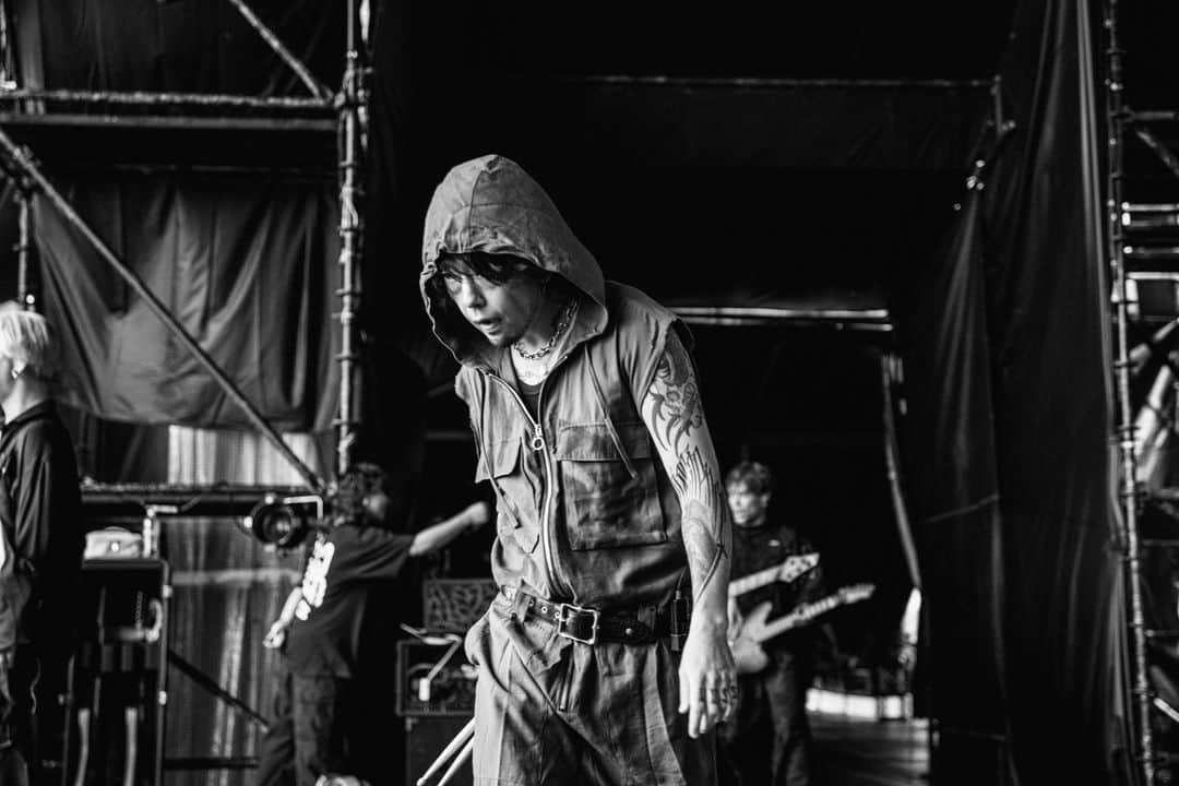 Katsuma さんのインスタグラム写真 - (Katsuma Instagram)「WILD BUNCH FEST. 2023🔥🔥🔥  Photos by @__tpwbo   #coldrain #wbf #ワイバン」9月18日 21時48分 - katsuma_drums