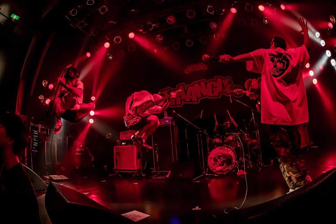 のインスタグラム：「TOKYO CALLING 2023 TRIANGLE STAGE Spotify O-WESTありがとうございました！ 11月はTRIANGLE EXTRAで九州へ行きます！  今週末は、 9/22 THE FOREVER YOUNGツアー新宿ACB 9/24 STRUNG OUT & NO FUN AT ALL JAPAN TOUR吉祥寺SEATA  📸@Takashi_Konuma」