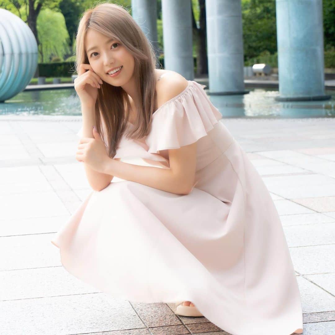 高橋紫微のインスタグラム：「そろそろ夏服も終わりだねえ🍂」