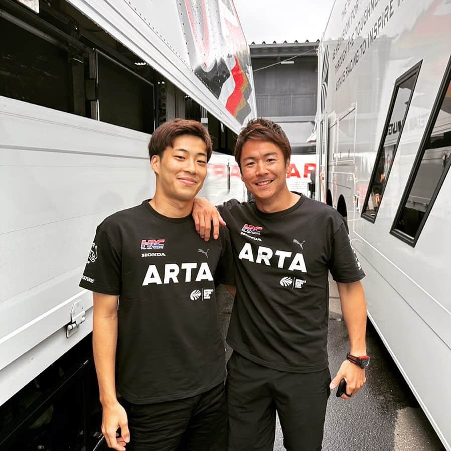 福住仁嶺のインスタグラム：「SUPER GT第6戦はトラブルより戦線離脱。ノーポイントは痛いですね。  まずは大きなクラッシュがあったのにも関わらず、尚貴さんが無事でなによりです。 赤旗が出ないレースの方が少ない気が…色々と見直さないといけないと思います。」