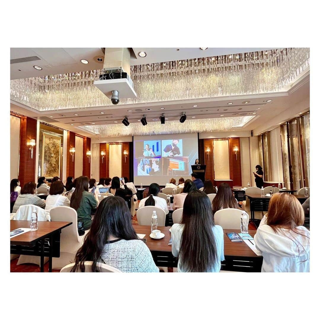 西川礼華のインスタグラム：「On the second day in Taiwan, I had the privilege of delivering a lecture to two prominent beauty chain clinics, Star Clinic and Vigor Clinic. We discussed our experiences in transitioning to the latest CoolSculpting technology and introducing VOLITE, sharing the initiatives we've undertaken in Japan.  It was truly inspiring to realize that we're not alone in our journey to standardize treatments and improve quality among chain clinics. The sensitivity towards complication management, given the large number of patients we see, resonated closely with my own experiences.  In the realm of chain clinic management, the ability to balance caution and progress is crucial. Through the Q&A session, I, too, learned valuable lessons.   台湾2日目は、台湾の美容チェーンクリニックとしてキーアカウントであるStar ClinicとVigor Clinicに向けた講演を行いました。 CoolSculptingの新旧切替えやVOLITEの導入にあたって我々が日本で行なった取り組みをシェアしながら、改めて、チェーンクリニックとして治療標準化と質の向上に試行錯誤しているのは我々だけではないということを知って、なんだか勇気づけられました。そして、多数の患者を見るからこそ合併症マネジメントについて敏感なところも、私の感覚と近く思いました。ブレーキとアクセルの判断がチェーンクリニックの経営において肝ですので、質疑応答を通じて私も学ばせていただきました。  #CoolSculptingelite #VOLITE #ComplicationManagement #ContinuousLearning #ClinicManagement #TaiwanTrip #Inspiration #ProfessionalGrowth #SBC #ayakanishikawa」