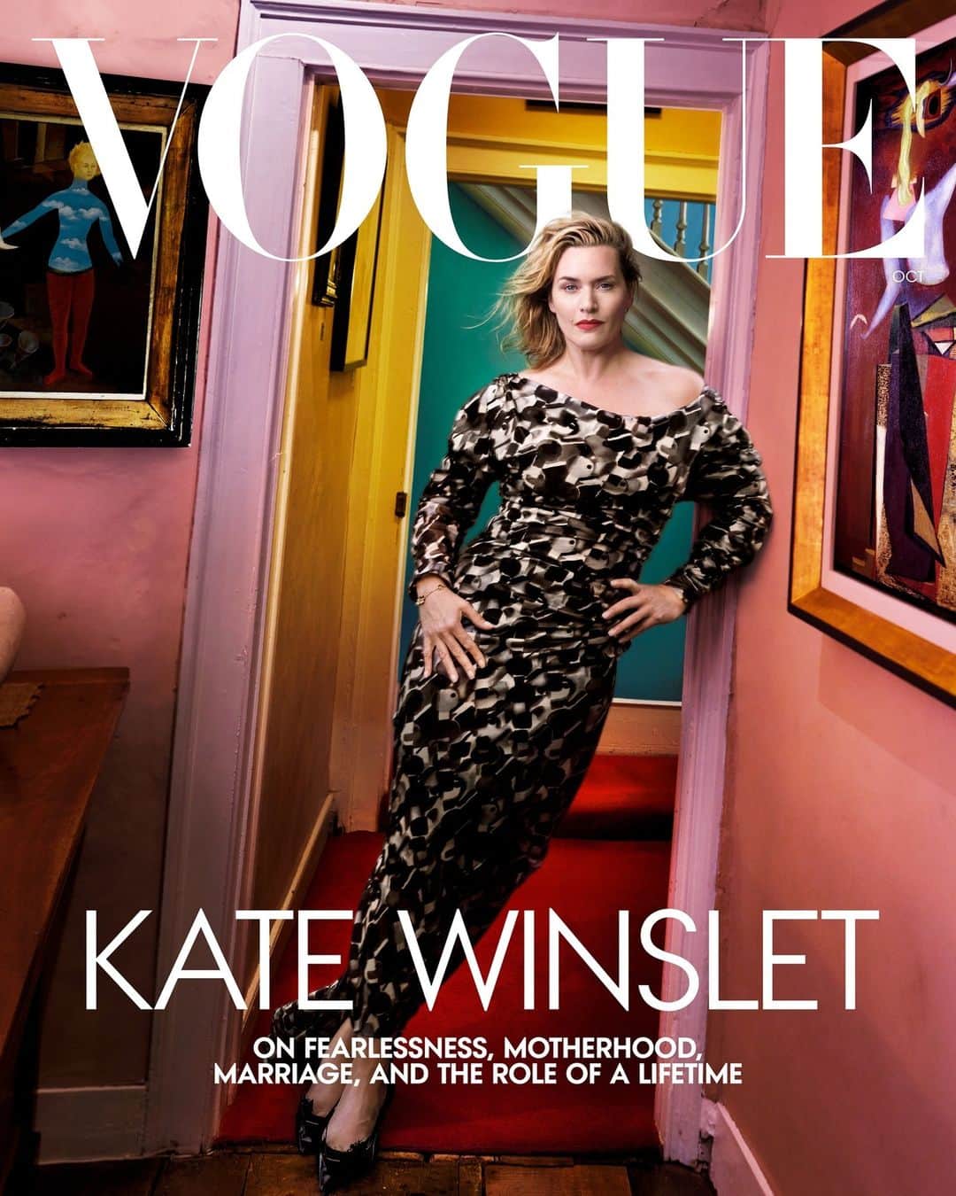 のインスタグラム：「Kate Winslet wears #PradaFW23 in a recent issue of Vogue Magazine. The editorial was photographed by Annie Leibovitz and styled by Tabitha Simmons.  #PradaEditorials #Prada #KateWinslet  @voguemagazine @annieleibovitz @tabithasimmons」
