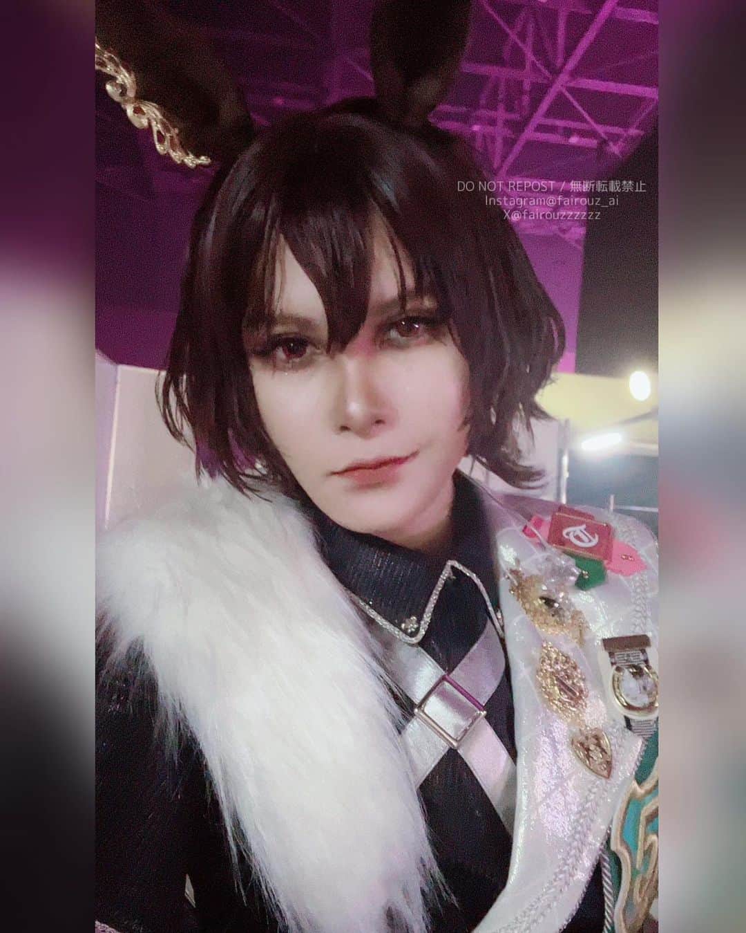 ファイルーズあいのインスタグラム：「#ウマ娘5th名古屋d2 へのご来場、配信のご視聴、ありがとうございました！ ゲーム・歌唱収録等はいつも1人で録るので、こうして作品を愛する皆さんの前に立ち、そしてシリウスシンボリを愛するたくさんのパピー達に直接会って対話することができて、本当に嬉しかったです！ ノリノリでコーレスしてくれてありがとう！🐶わんわん！ 自分がこの場に立つことで、こんなにも喜んで、涙して、幸せを感じてもらえるんだということに、わたしの方が幸せな気持ちと活力をいただきました！この場所に連れてきてくれて、皆さんと引き合わせてくれたシリウスに感謝です🙏🏻  コスプレとかキャラメイクが大好きなので、彼女らしさが表現できるように色々と試行錯誤しながら、かつ楽しみながら準備をしました。 でも顔だけじゃなくてダンスや所作の一つ一つに『らしさ』が出なくては！と思ったので、ゲームのモーションを観察してみたり、ダンスの先生にアドバイスや指導をしてもらったり、たくさんの方のおかげで『声だけでなく身体で演じる』という素晴らしい体験ができました。先生方、ありがとうございました！！  ライブやイベントを通して自分のことを好きになってもらえるのも嬉しいけど、でもやっぱ何よりも、自分のパフォーマンスを通してキャラクターのことをもっと好きになってもらえることが1番嬉しい❤️‍🔥  そしてなんとマネージャーさんからフラスタの写真がたくさん送られてきて…こんなにもたくさんの方にシリウスが愛されていて嬉しくなりました。 決して少なくないお金と、大切なお時間やリソースを割いてまで愛を表現して伝えてくれて、本当にありがとうございます！シリウスも喜んでると思います。ご機嫌でパピーちゃん達にご褒美くれると思います。  またいつかあの舞台に立てるように、これからも研鑽を重ねて強くなります。 その時はまた、熱烈な「わん！！」をお願いします！  #ウマ娘 #シリウスシンボリ #fairouzai #ファイルーズあい」