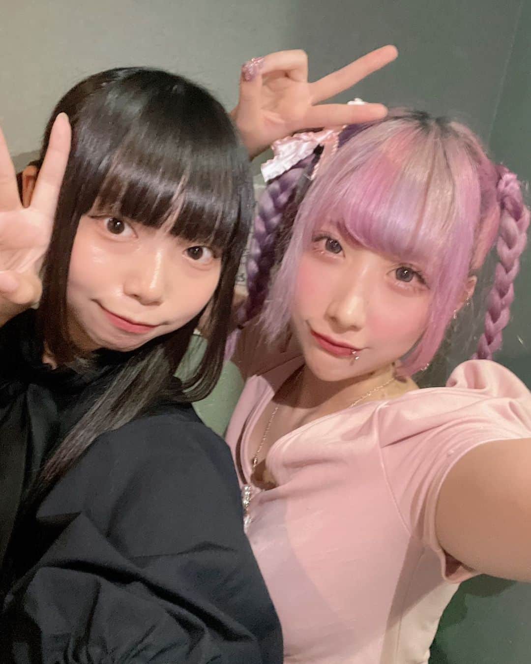 井出ちよののインスタグラム：「やっほーい、ちよのだよ🌈 今日は第一回横須賀アイドル歌謡祭でした 観てくれたみんなありがとねぇ トリをつとめちゃったねぇ、上手くイベント締まってた？ みゆゆんにも会えたよ、かわいい、うれしい！ 素敵なイベント、また出られると嬉しいねぇ」