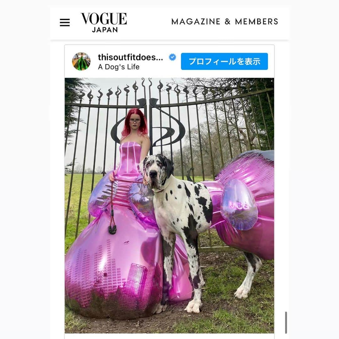 草野絵美さんのインスタグラム写真 - (草野絵美Instagram)「Vogue Japan featured an in-depth interview with me. I discuss generative AI, the potential of digital fashion, and our "Shinjitai" piece with @clairesilveraiart from the GUCCI x Christie's auction. So grateful for this opportunity! It's in Japanese, but do use a translator. Would love to hear your thoughts! 🙏🌟  VOGUE JAPANにて、 AIとファッションの未来についてあれこれロングインタビューしていただきました。ありがとうございます✨  ✏️ @kurumifukutsu ❤️」9月18日 22時40分 - emiksn