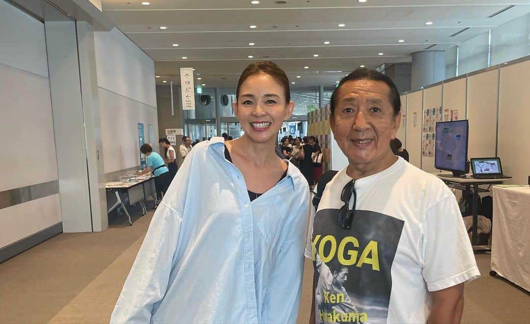 Ken Harakumaさんのインスタグラム写真 - (Ken HarakumaInstagram)「@yogafestjp  最終日❣️ SHIHO x KENコラボクラス。 益々キレイに磨きがかかったSHIHOちゃんのガイドで心地よい楽しいクラスになりました❣️ @international_yoga_center  @shiho_style  @yogafestjp」9月18日 22時54分 - kenharakuma