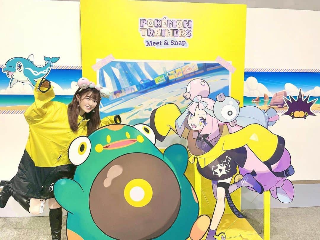 武藤小麟のインスタグラム：「. POKÉMON TRAINERS Meet & Snap 行ってきました😚👟🗺️  大好きなナンジャモになってきたよー！⚡️🩵🩷 おはこんハロチャオ〜〜！📺  #おりんとポケモン  #ポケモンsv #ポケモン #ナンジャモ #カチューシャ  #pokemon #pokémon #ハラバリー」