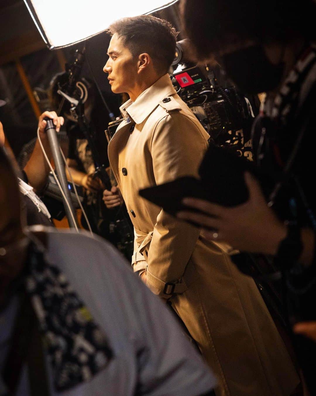 市原隼人のインスタグラム：「#正直不動産2 #nhk #ドラマ #shooting  2024年1月3日(水)SP。21時〜放送 2024年1月9日(火)2。22時〜放送  coming soon...」